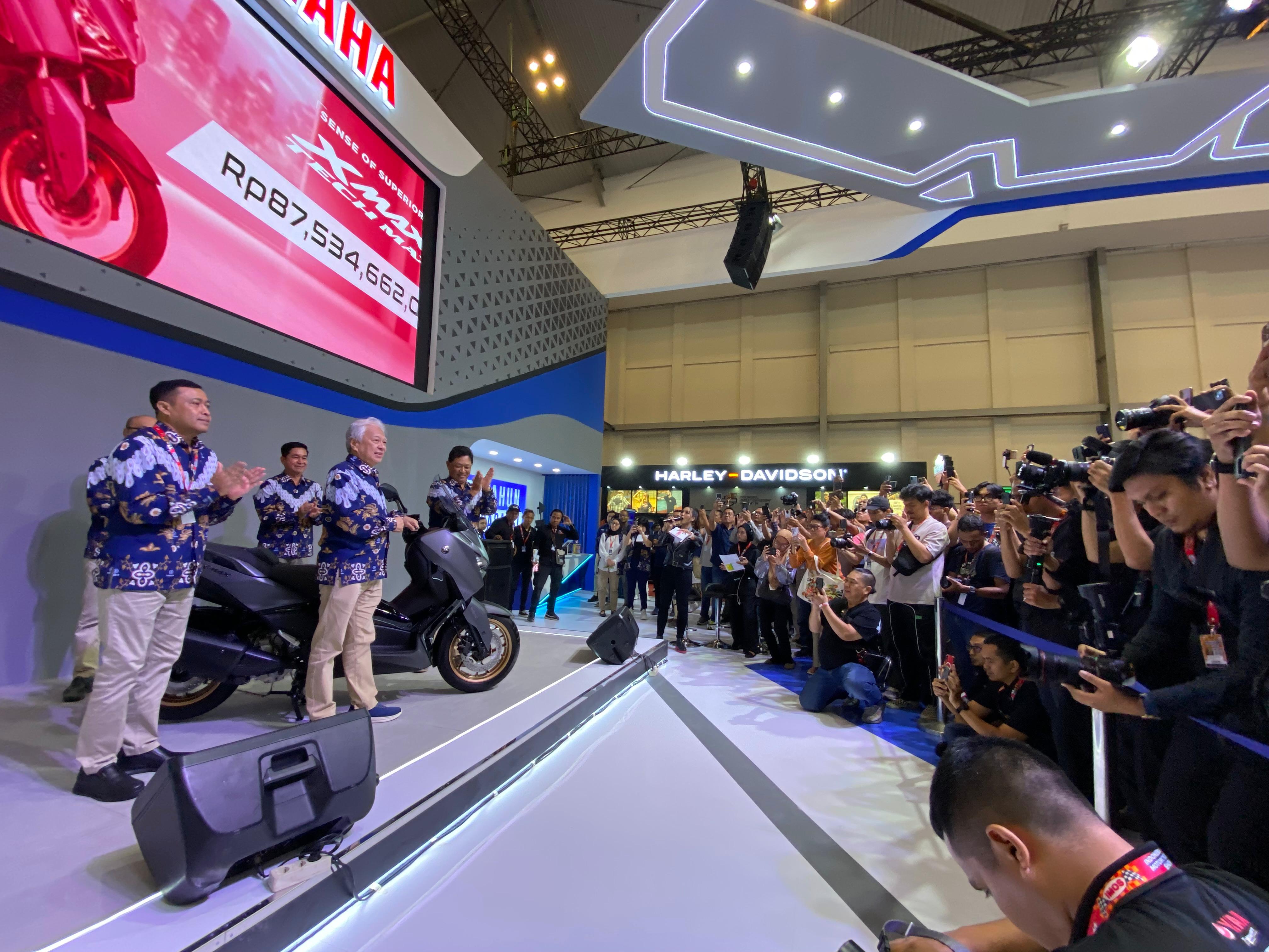 peluncuran XMAX Connected TechMAX